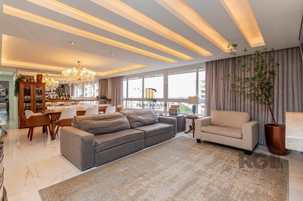 Apartamento com 209 m² privativos sendo 3 suítes, 4 elevadores, 3 vagas de garagens, à venda no bairro Higienópolis