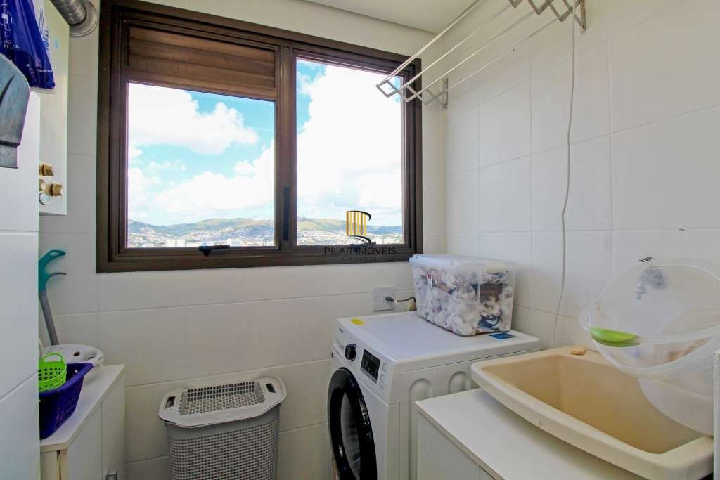 Apartamento 3 Dormitórios com Suíte, Churrasqueira e Excelente Vista Petrópolis