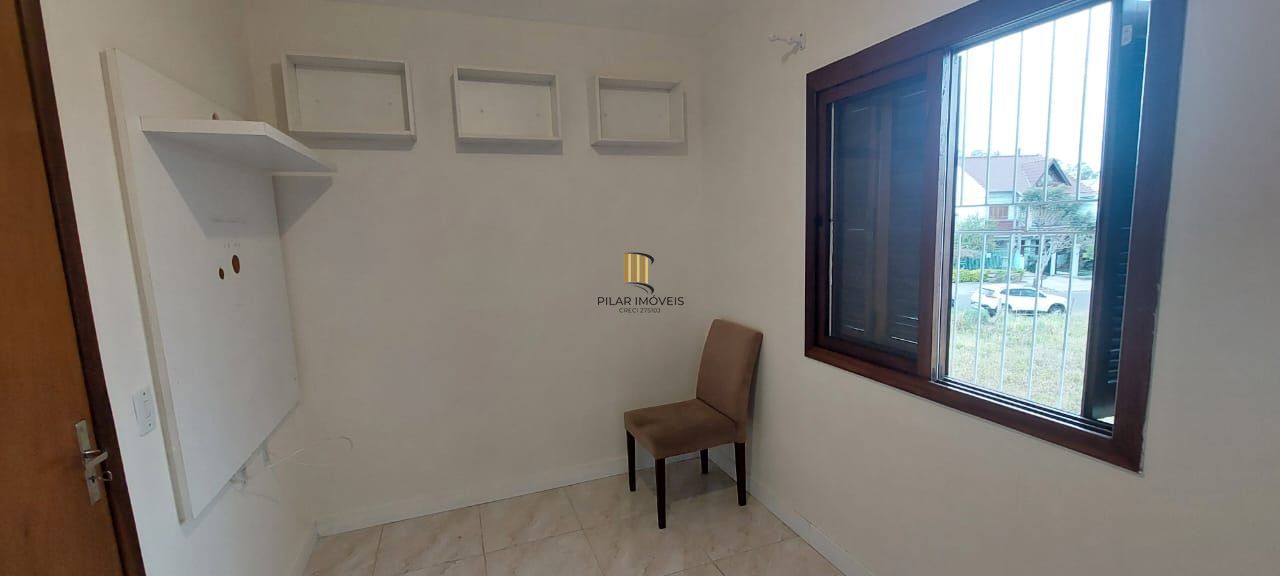 Boletto Imóveis vende casa em Canoas , 2 dormitórios, 1 banheiro, 1 lavabo, garagem para 2 carros,  com móveis fixos em MDF, em fino acabamento.