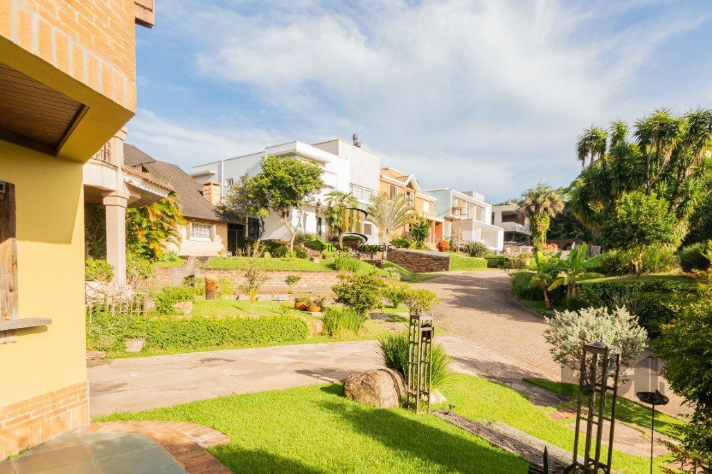 Excelente casa para comprar em condominio arborizado 4 quartos