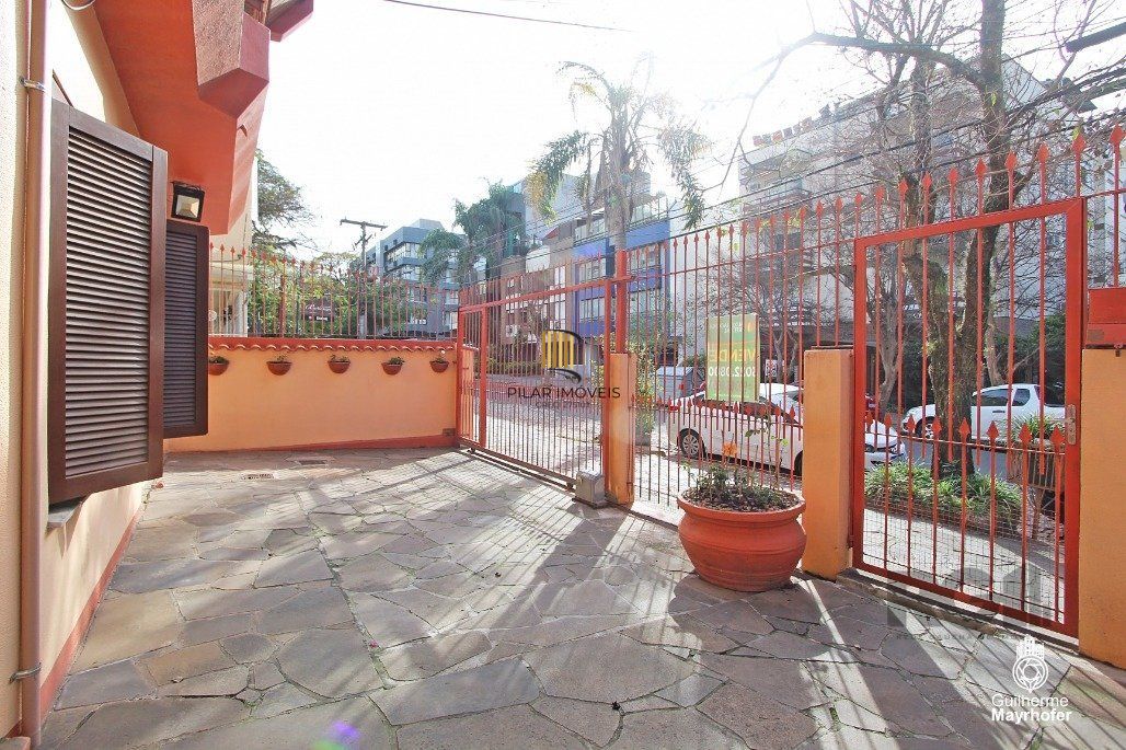 Casa de 250m² Para comprar no Bairro Mont Serrat  Por R$1.125.000,00