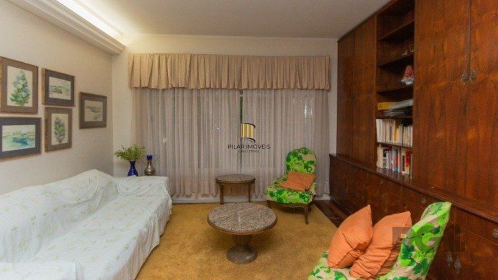 Casa, 1873 M² para Comprar com 4 Dormitórios e 6 Vagas Estacionamento