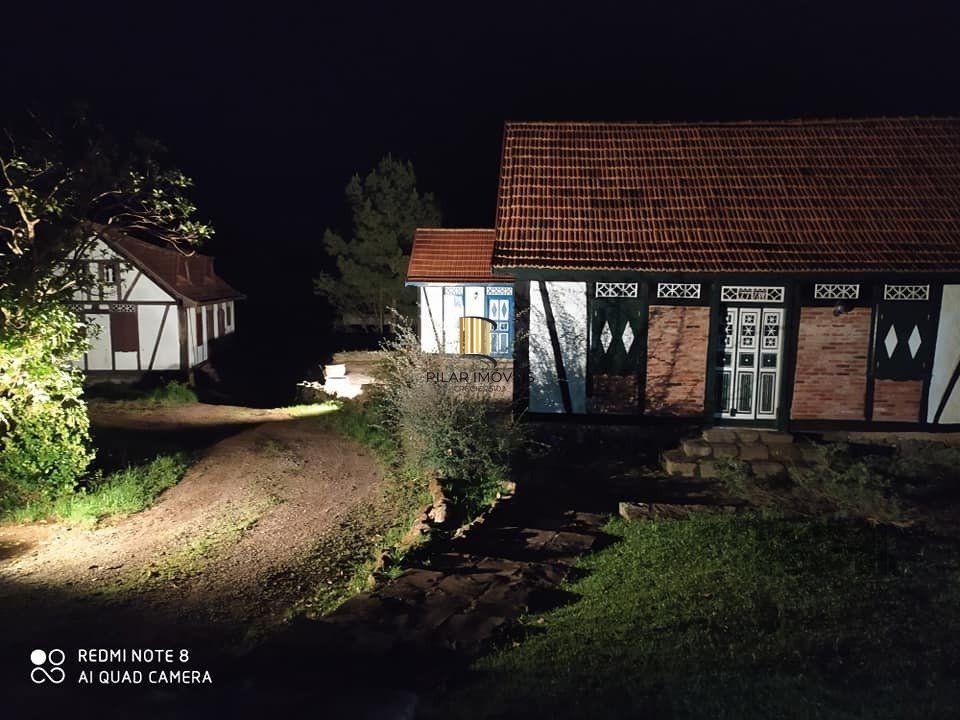 Área para comprar com casas Enxaimel em Nova Petrópolis.