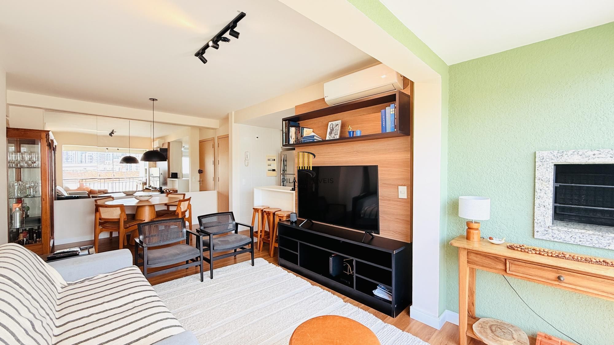 Excelente apartamento a venda com 2 dormitórios no bairro Passo d areia.