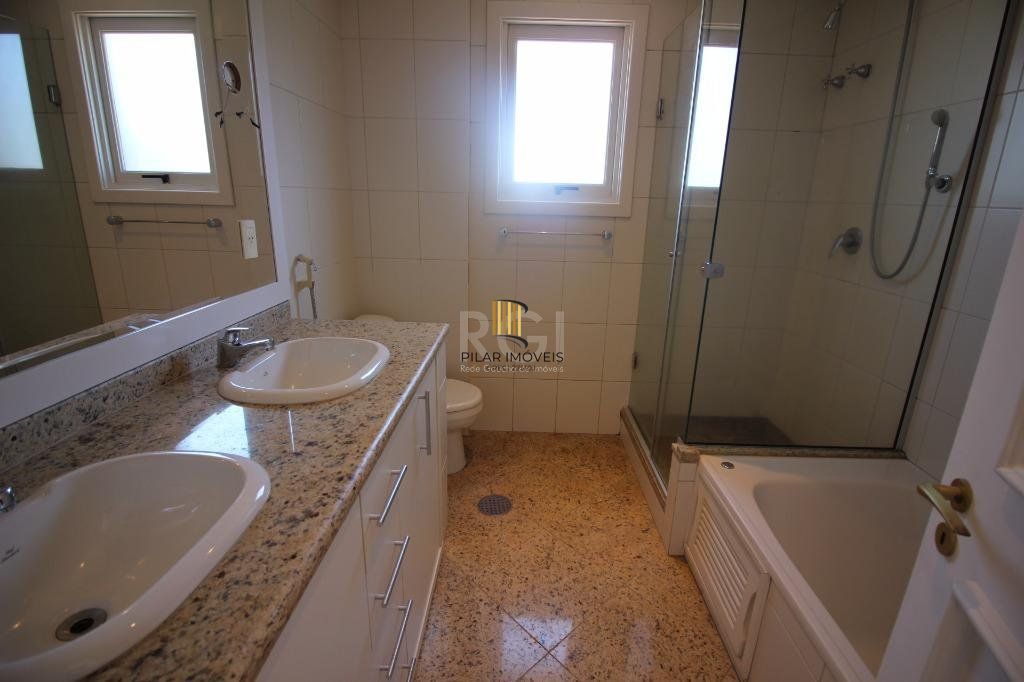 Linda Cobertura com 3 dormitórios para Comprar  com 331 m² - Bela Vista - Porto Alegre/RS