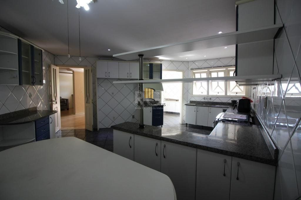 Casa para comprar com 4 dormitórios, 458 m² - Chácara das Pedras - Porto Alegre