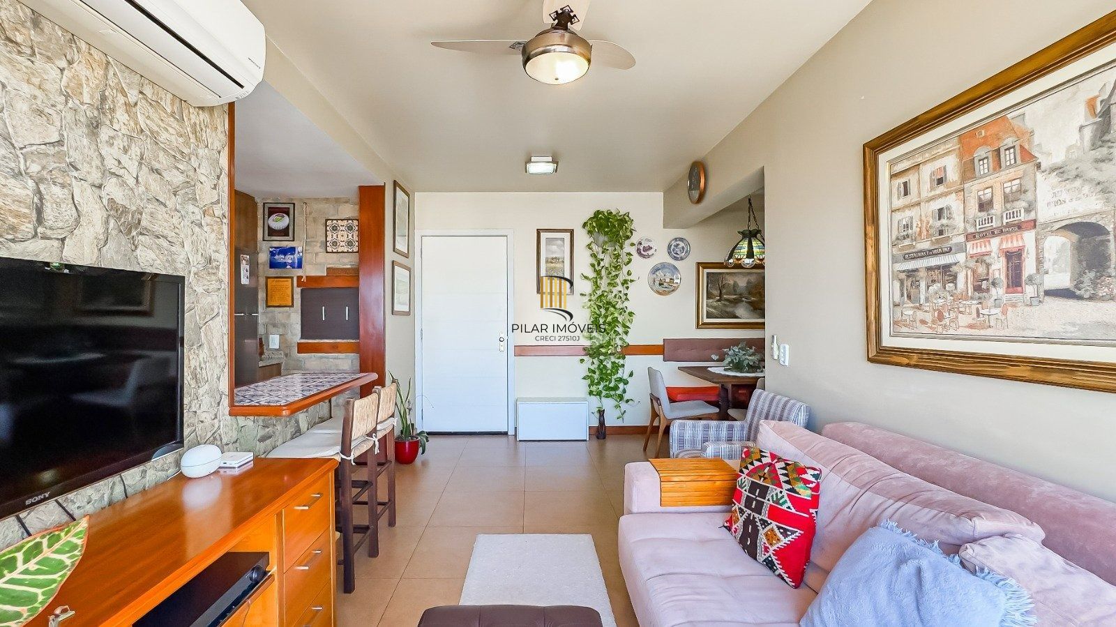 Apartamento totalmente mobiliado com 65m² no bairro Petrópolis!