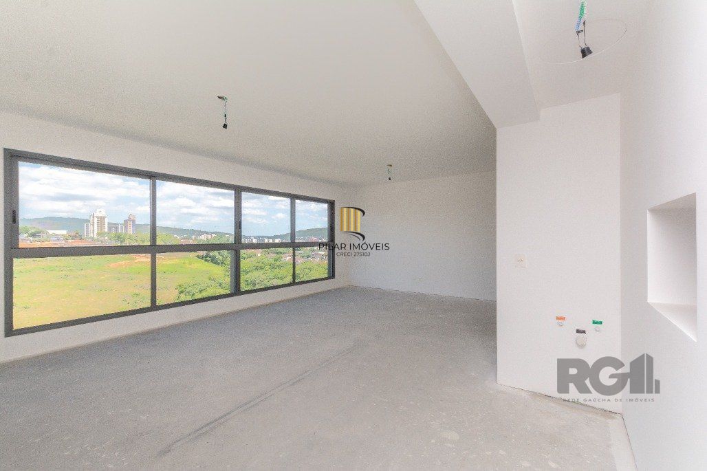 Apto de 3 suítes, andar alto, 115m² privativos com lavabo, cozinha americana e churrasqueira.