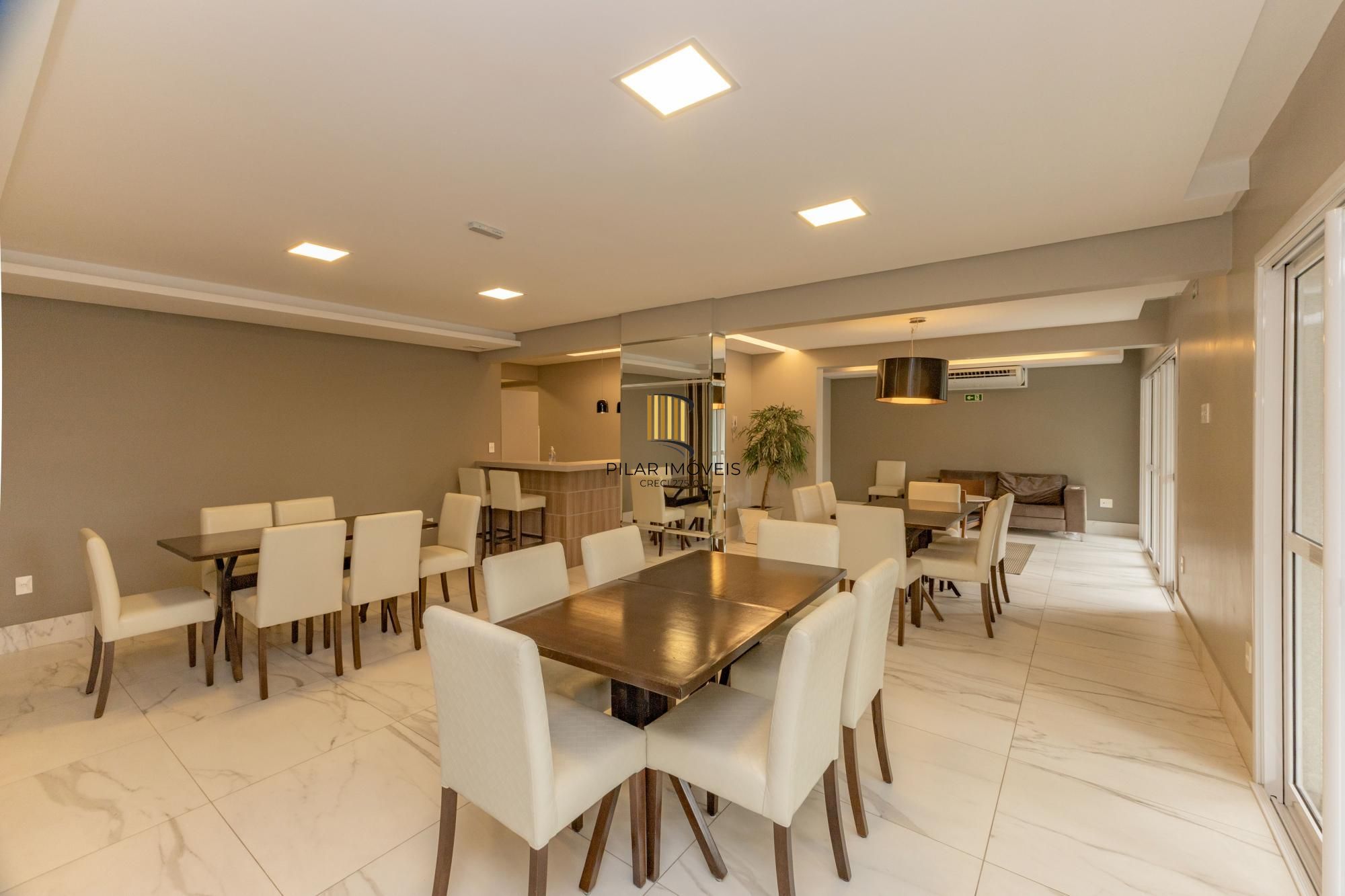 Apartamento de 2 dormitórios no bairro Auxiliadora
