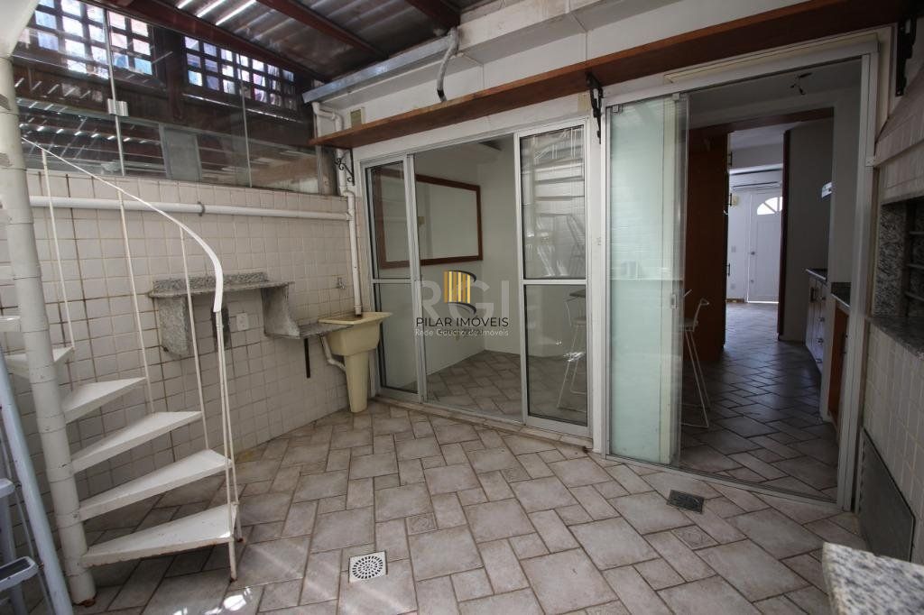 Casa Com 2 Dormitórios Para comprar  79 m² Por R$ 350.000,00 - Cavalhada