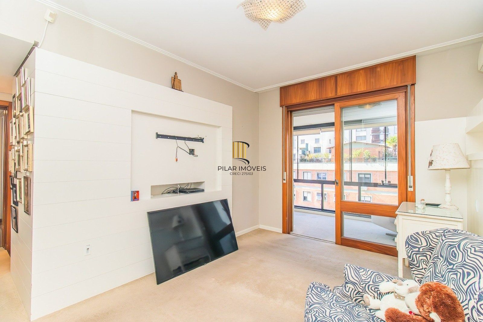 Amplo apartamento de alto padrão com 3 dormitórios