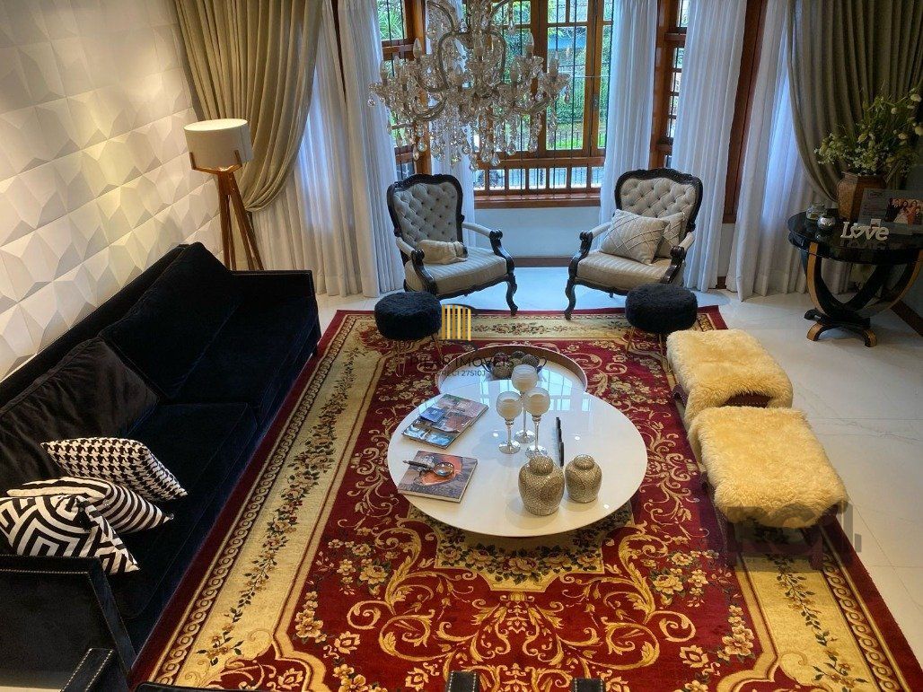 Casa para Comprar na parte nobre do Chácara das Pedras