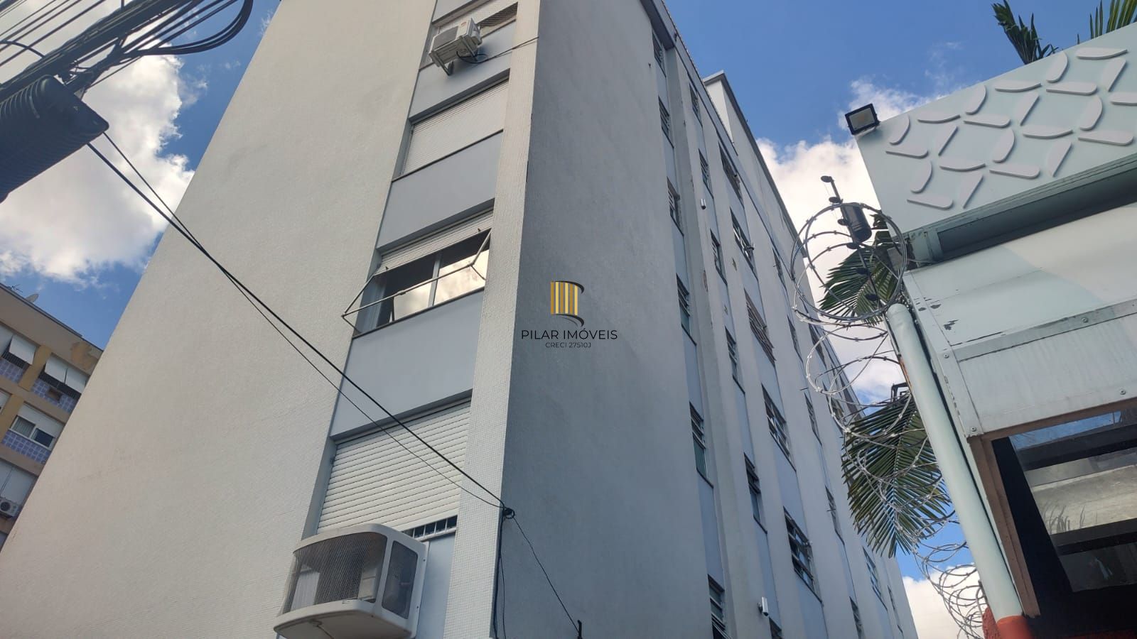 AP, 3 dormitórios, 1 suíte, 3 banheiros, box coberto, frente colégio Militar