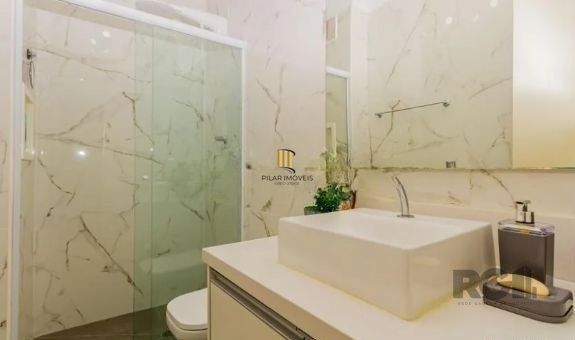 Casa com 7 Quartos e 6 vagas à Venda, 470 m² no Bairro Petrópolis