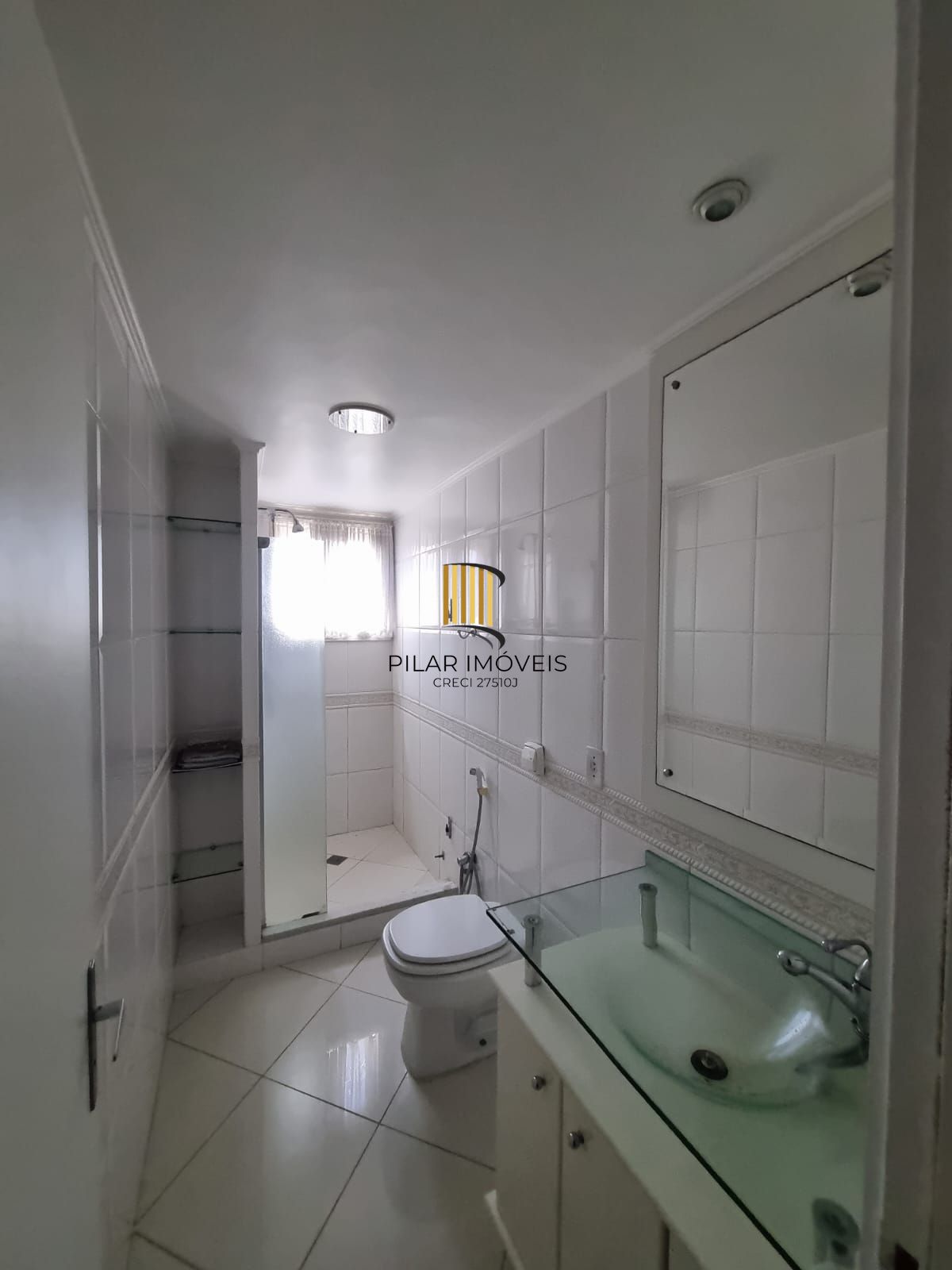 Apto de 3 dormitórios no Mont Serrat com linda vista da cidade e 1 vaga de garagem