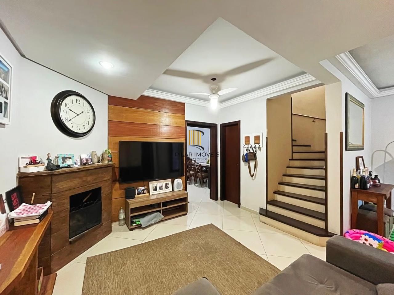 Excelente casa a venda com 3 dormitórios no bairro Tristeza em Porto Alegre. - Pilar Imóveis