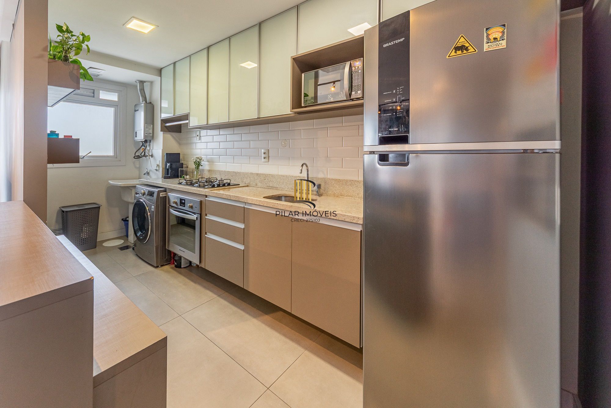 Apartamento mobiliado 60m² | 1 dormitório | Andar alto | Vista livre | 1 vaga