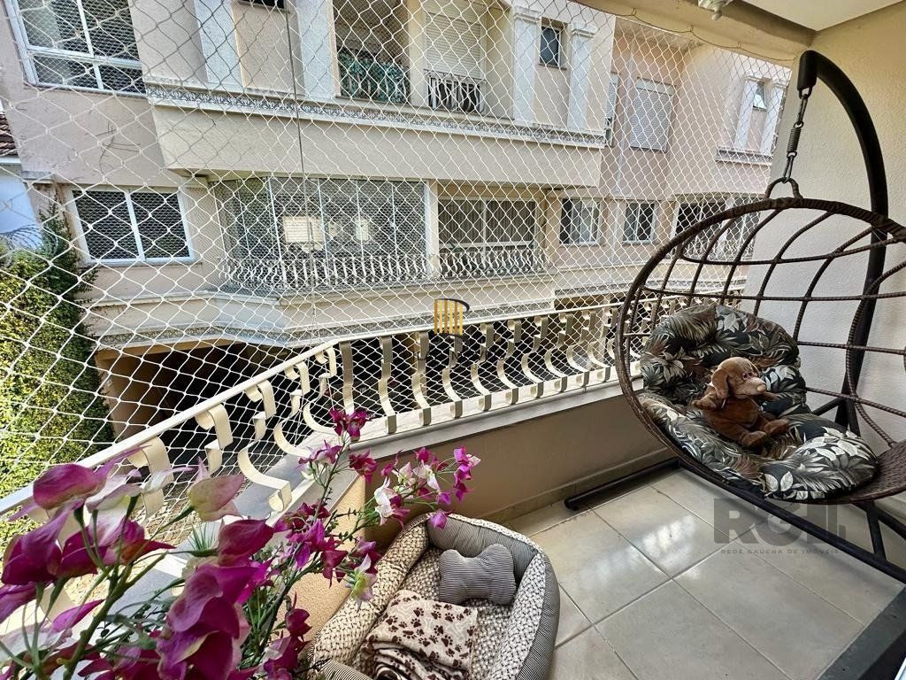 Casa em Condomínio para Comprar no bairro Pedra Redonda com 4 suítes