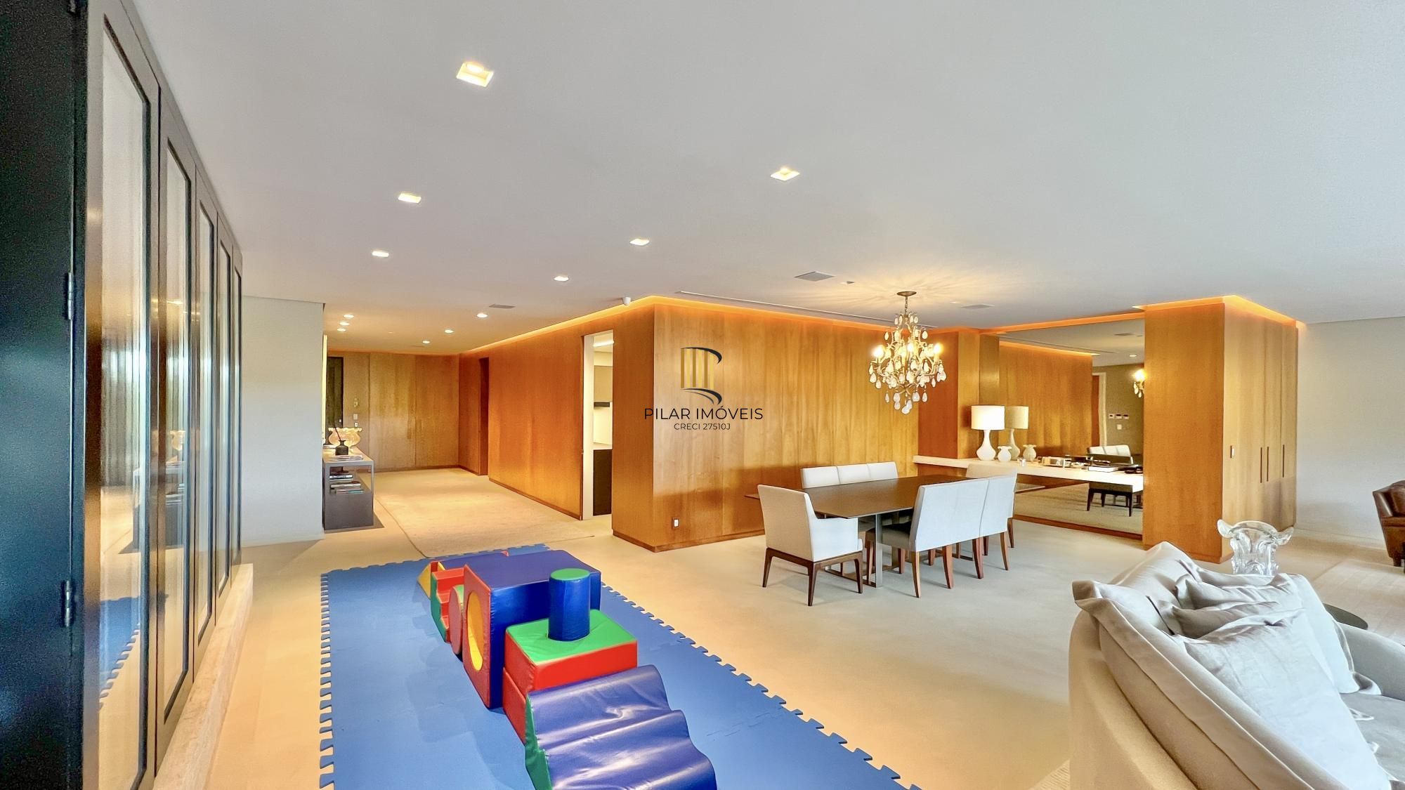 Mansão Suspensa Mobiliada no Las Piedras com piscina e vista para a mata nativa