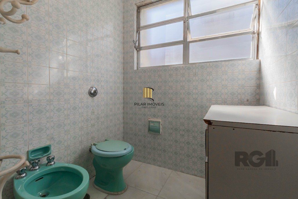Apartamento para Comprar com 3 dormitórios com suíte e 195m² com até 4 vagas