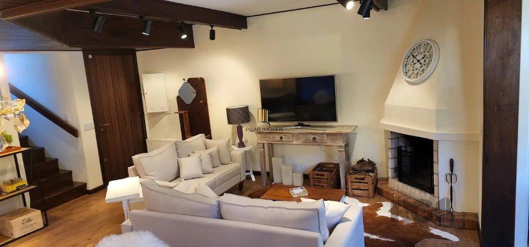 Casa Residencial para Comprar no centro de Gramado