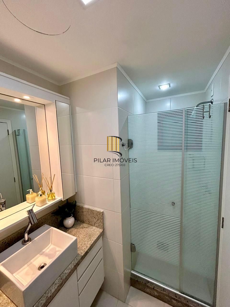 Excelente apartamento mobiliado no bairro Tristeza com 3d para comprar