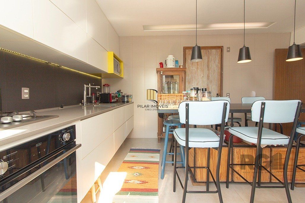 Apartamento para comprar com  3 suítes no Bairro Moinhos de Vento