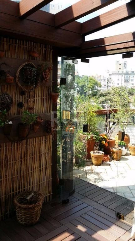 Vende cobertura mobiliada, 3 dormitórios, 3 vagas, Petrópolis