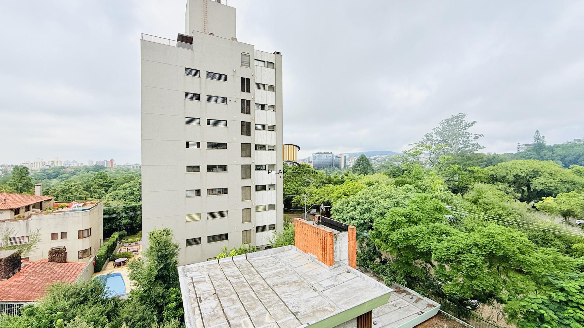Cobertura Duplex de 318m com Piscina Privativa, Energia Solar e Vista Panorâmica