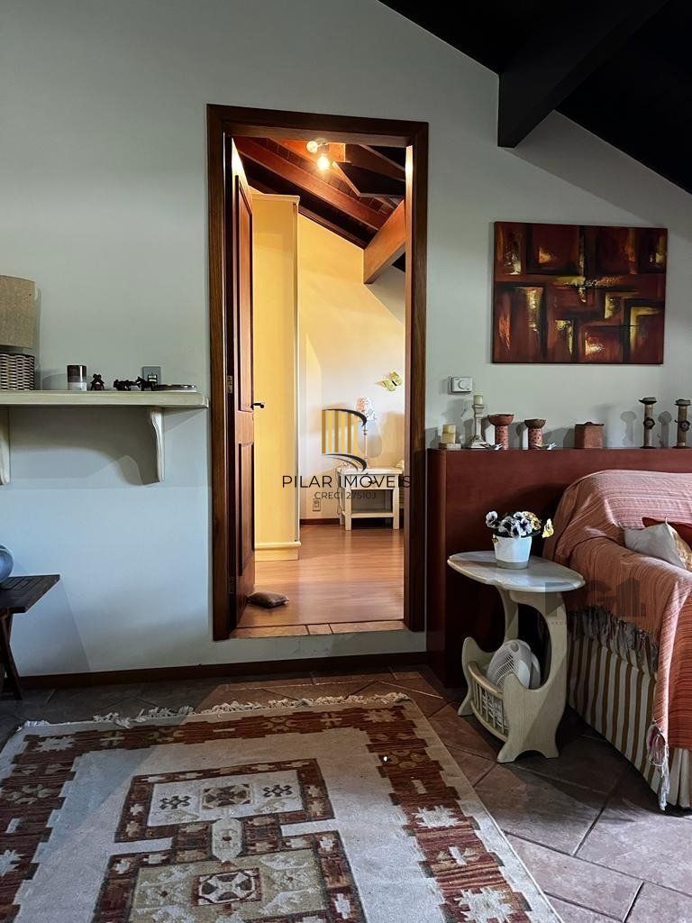 Cobertura duplex com 2 suítes e uma vaga para Comprar em Gramado.