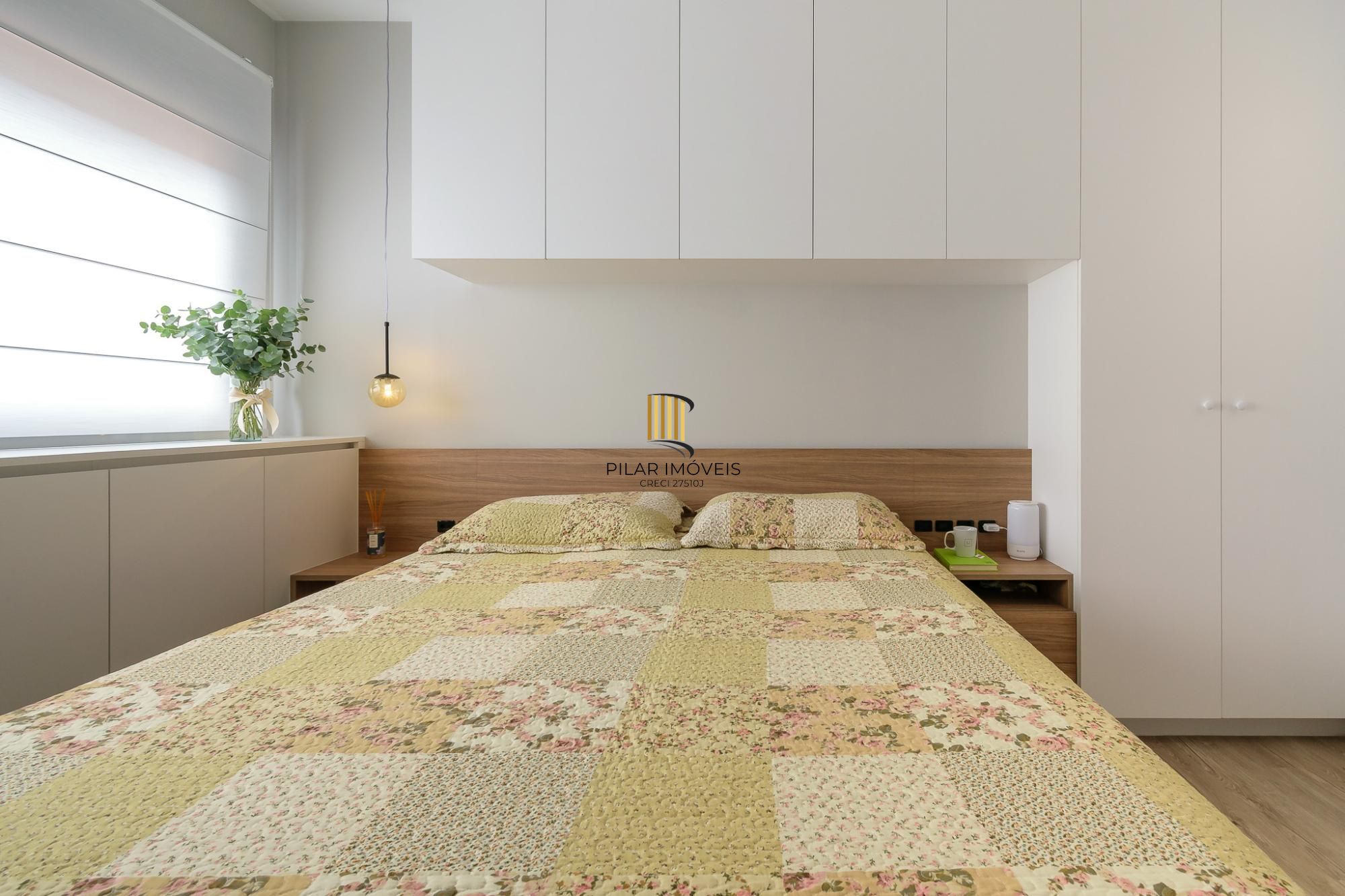 Apartamento com 2 dormitórios, 75m2 à venda no bairro farropilha