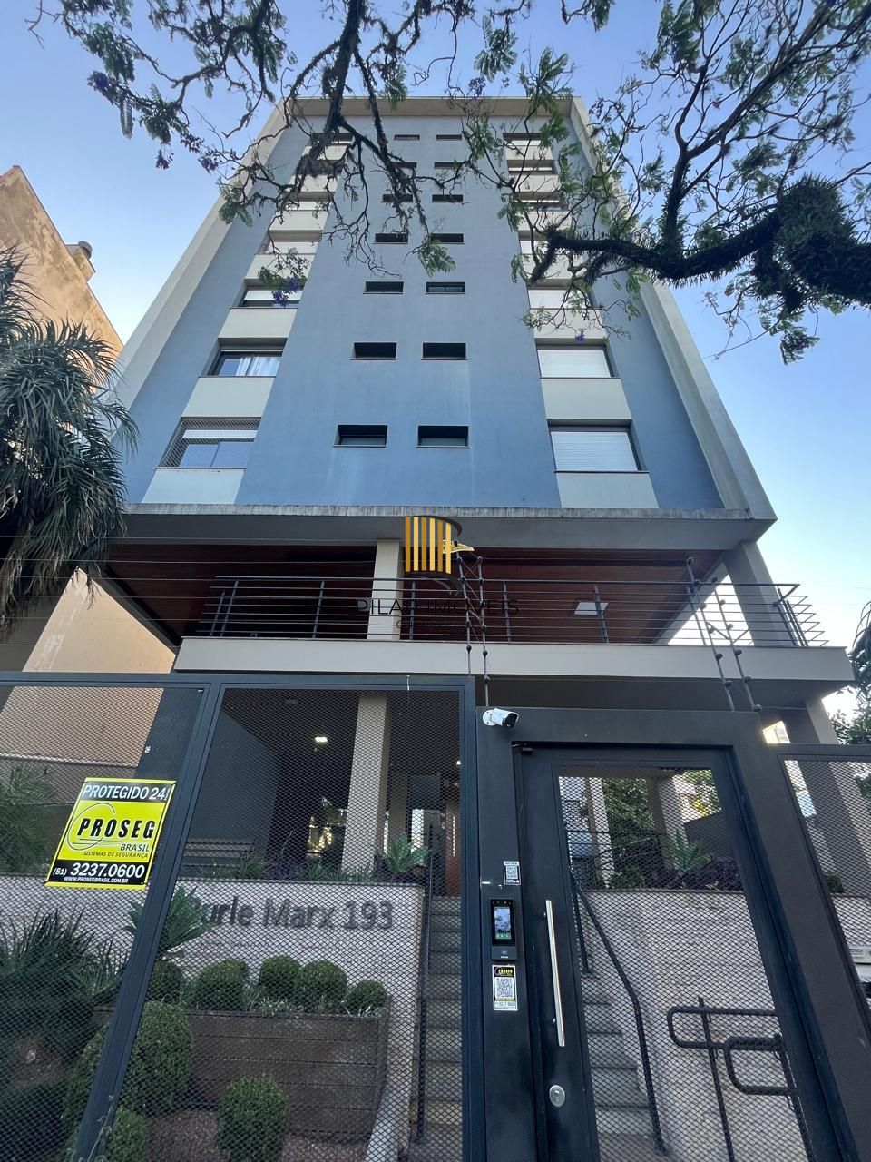 Apartamento a venda de dois quartos, de 63, 54 metros, excelente predio a 100 metros da protasio alves - Pilar Imóveis