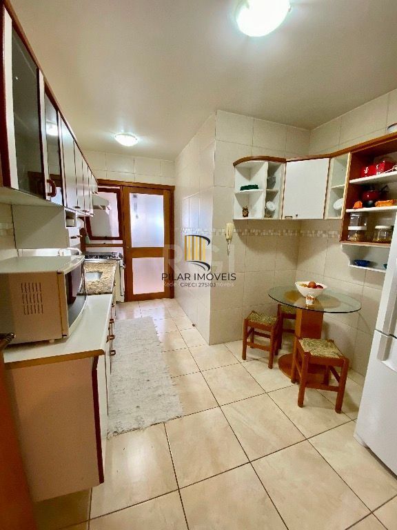 Apartamento Com 2 dormitórios Para comprar , 129 m² - Petrópolis - Porto Alegre