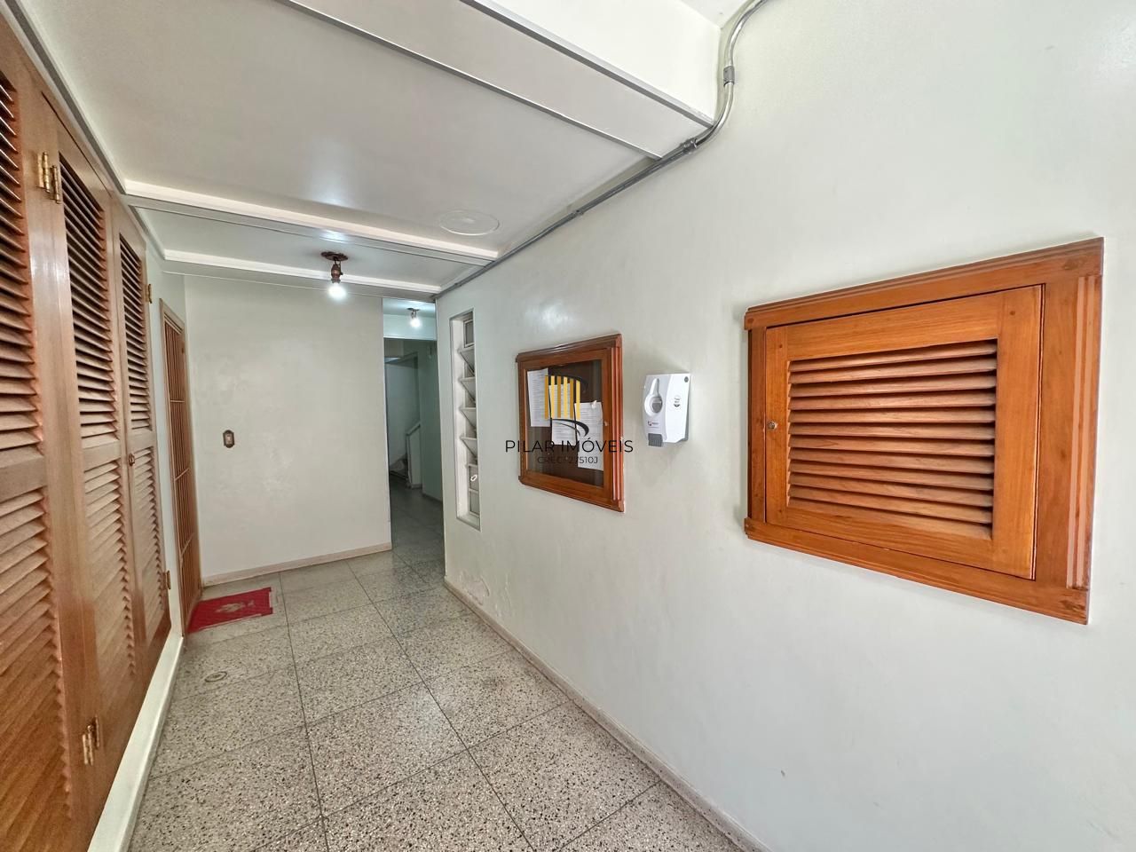 Excelente apartamento à venda no bairro Passo d' Areia com 2 dormitórios.