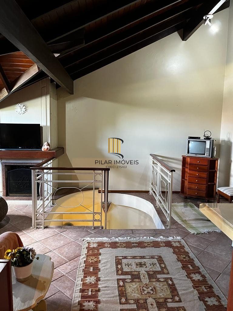 Cobertura duplex com 2 suítes e uma vaga para Comprar em Gramado.