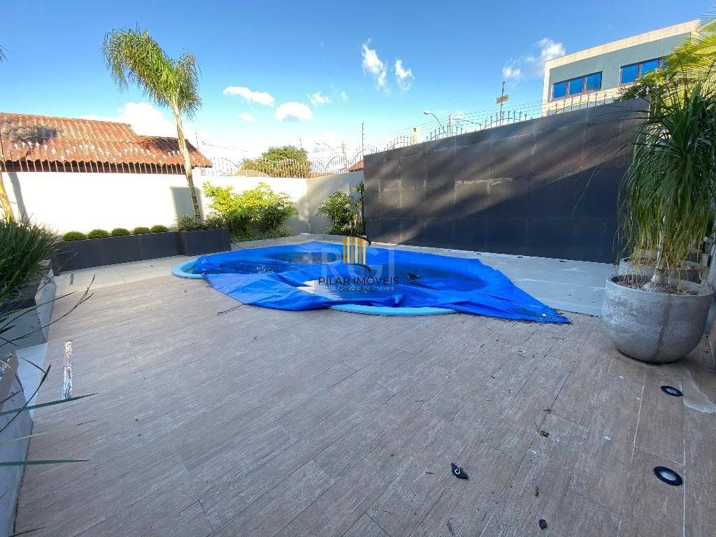 Excelente Casa Comercial Reformada Para comprar  - Partenon - Porto Alegre/RS