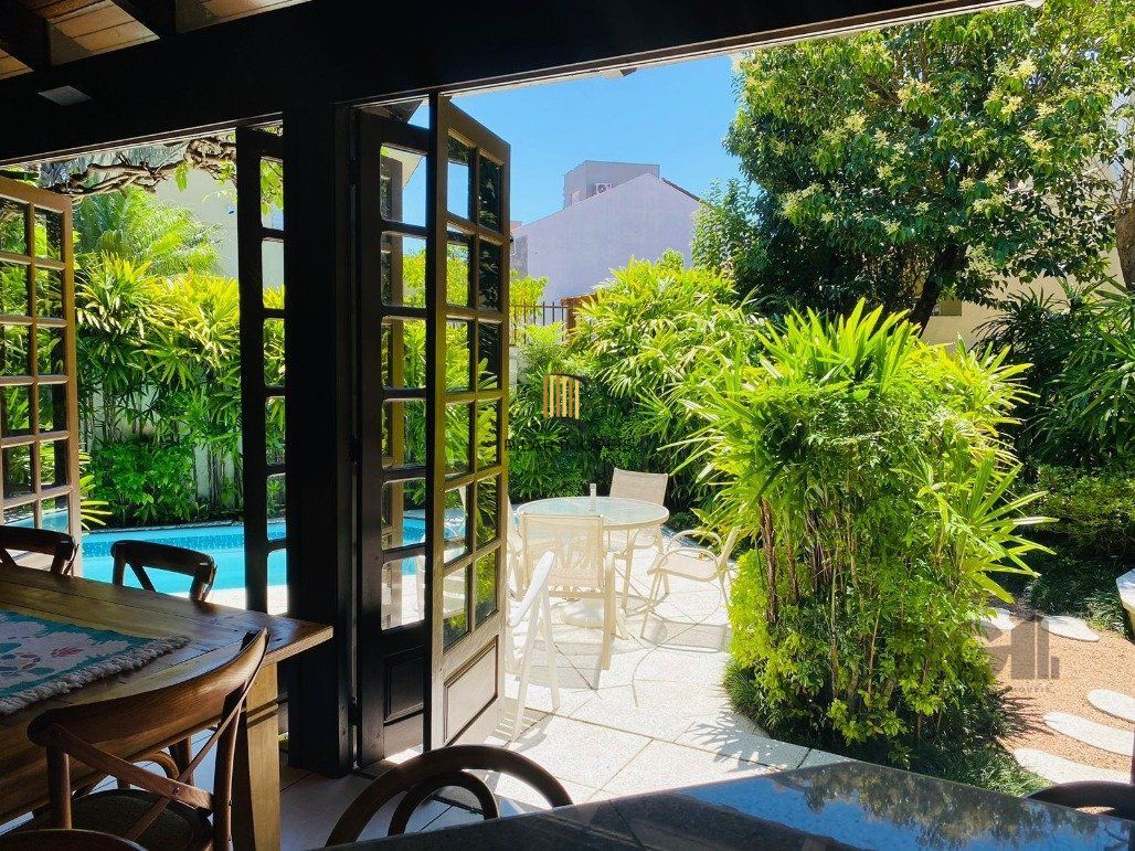 Casa excelente para Comprar  no Bairro Três Figueiras!!