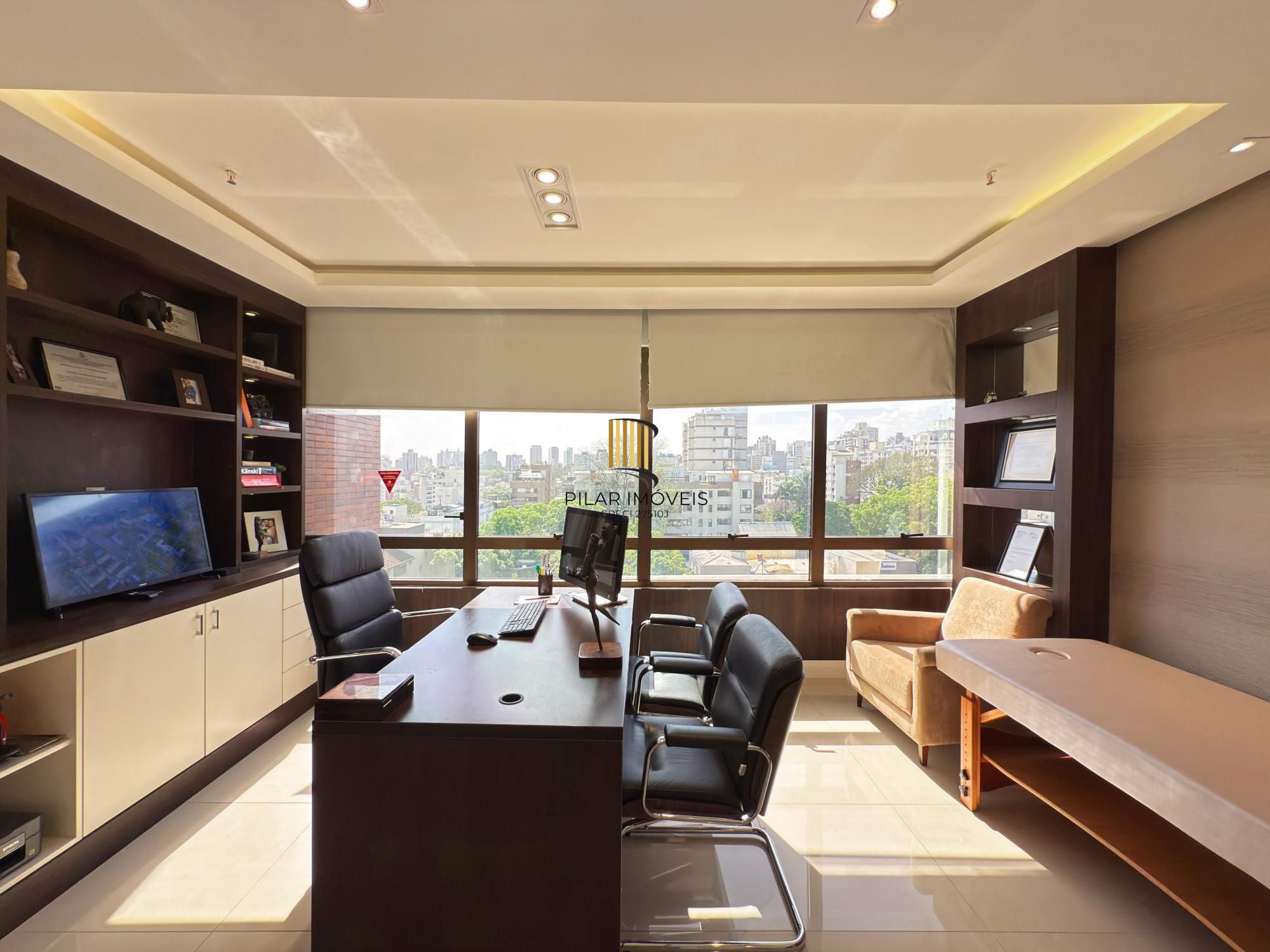 Sala Comercial À Venda Pronta no Mont'Serrat | 37m² | Mobiliada e Decorada | 1 Vaga