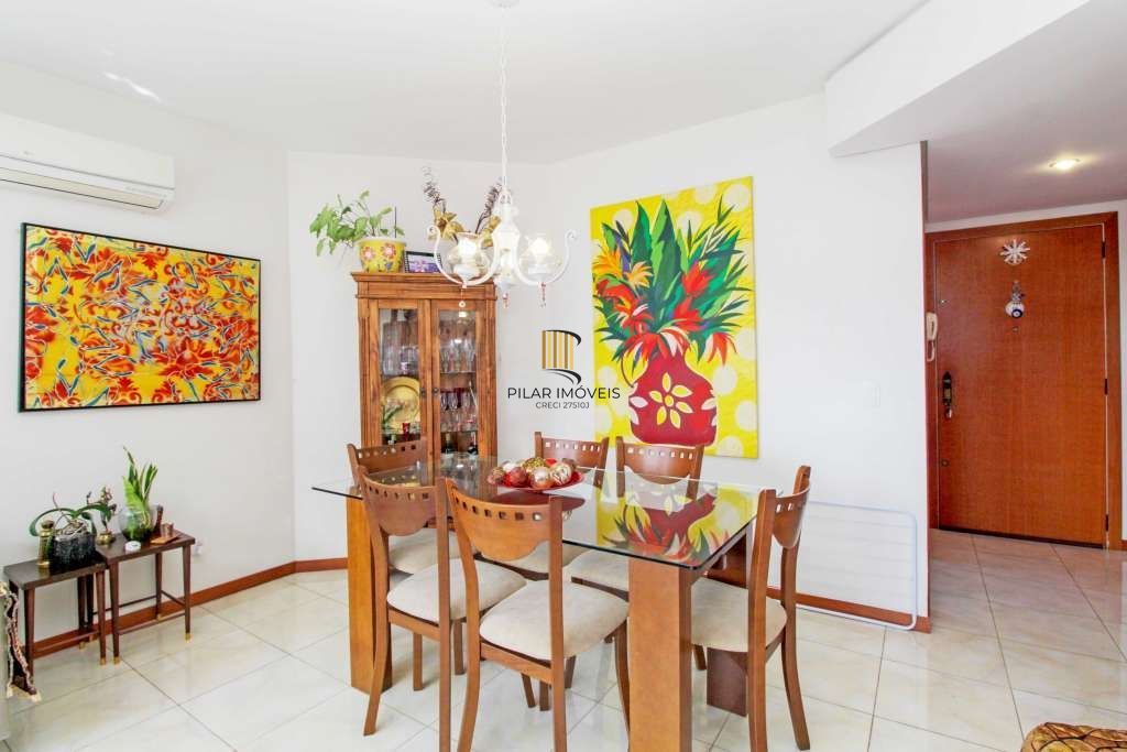 Apartamento 3 Dormitórios com Suíte, Churrasqueira e Excelente Vista Petrópolis
