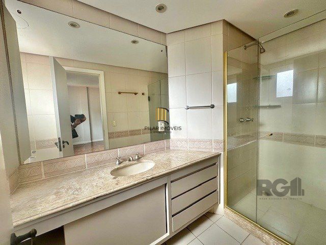 Excelente Apartamento Para Comprar  Próximo ao Hospital Moinhos de Vento com 196 m² privativos