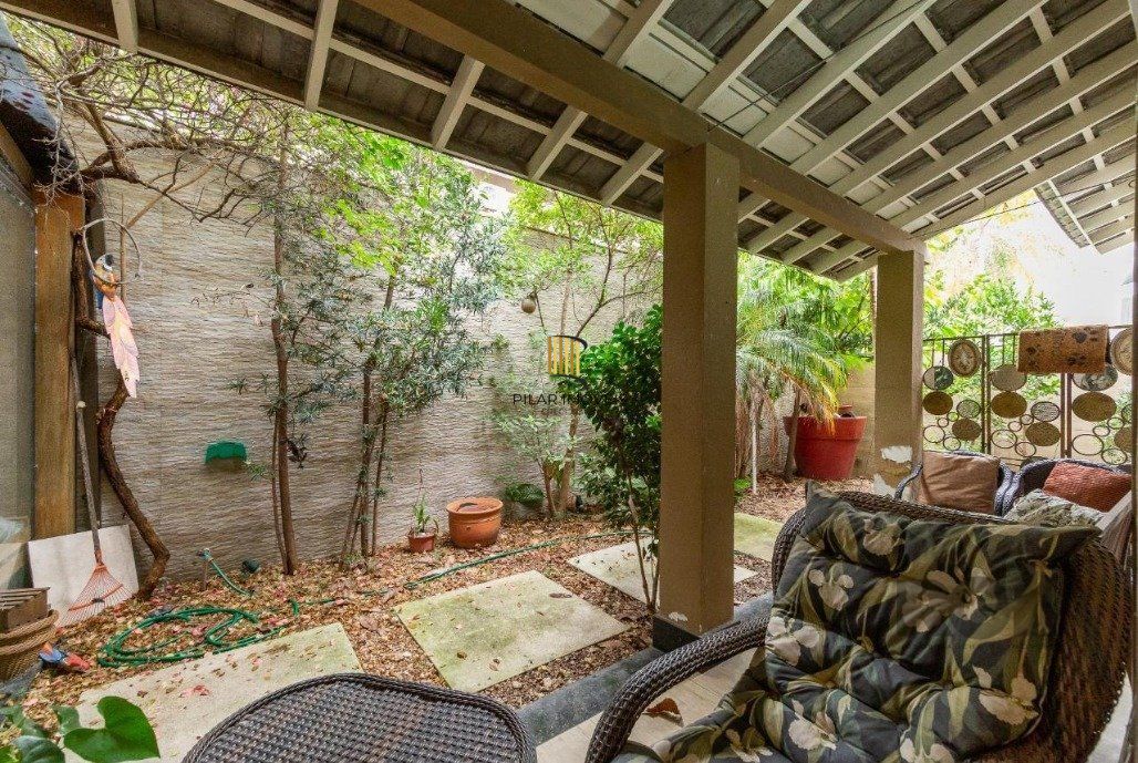 vende exelente casa com 442m² , 4 dormitórios Suíte, garagem para 4 carros