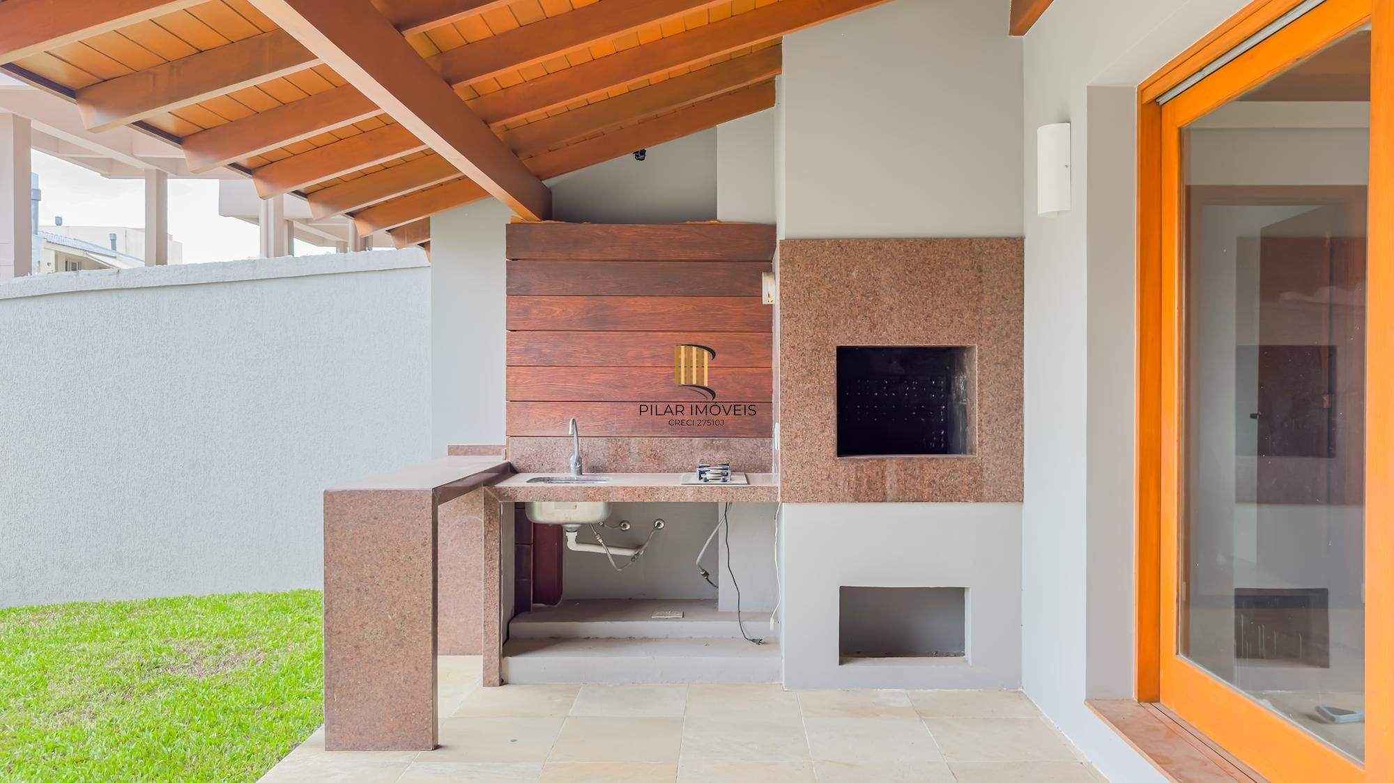 CASA CHACARA DAS PEDRAS 207 METROS , COMPLETAMENTE REFORMADA