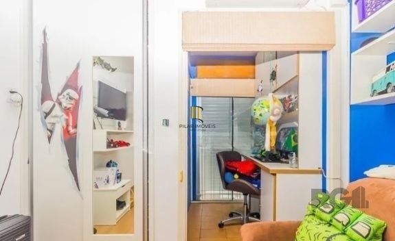 Casa com 7 Quartos e 6 vagas à Venda, 470 m² no Bairro Petrópolis