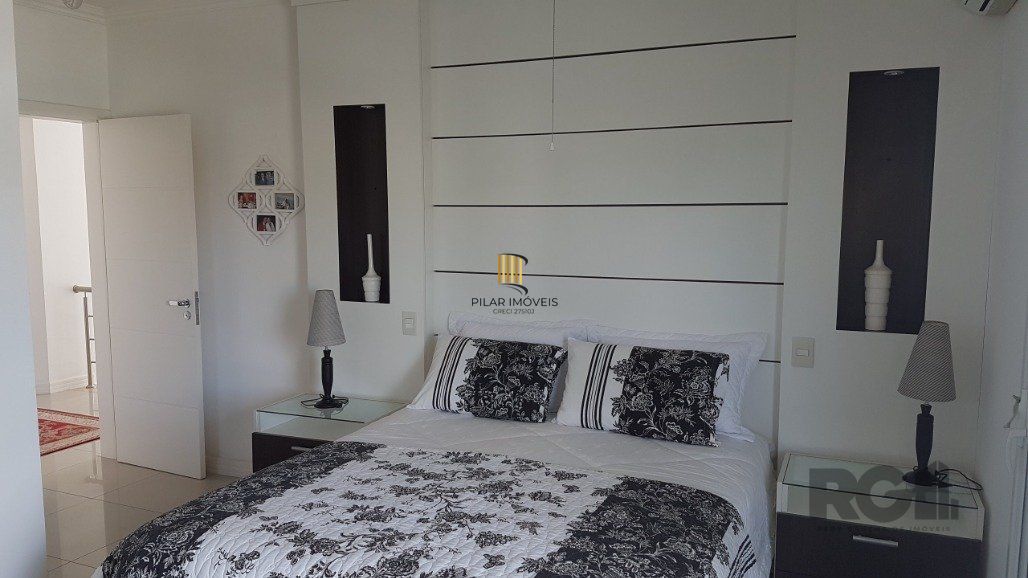 Casa para Comprar  no Condado de Capão com 5 suítes.