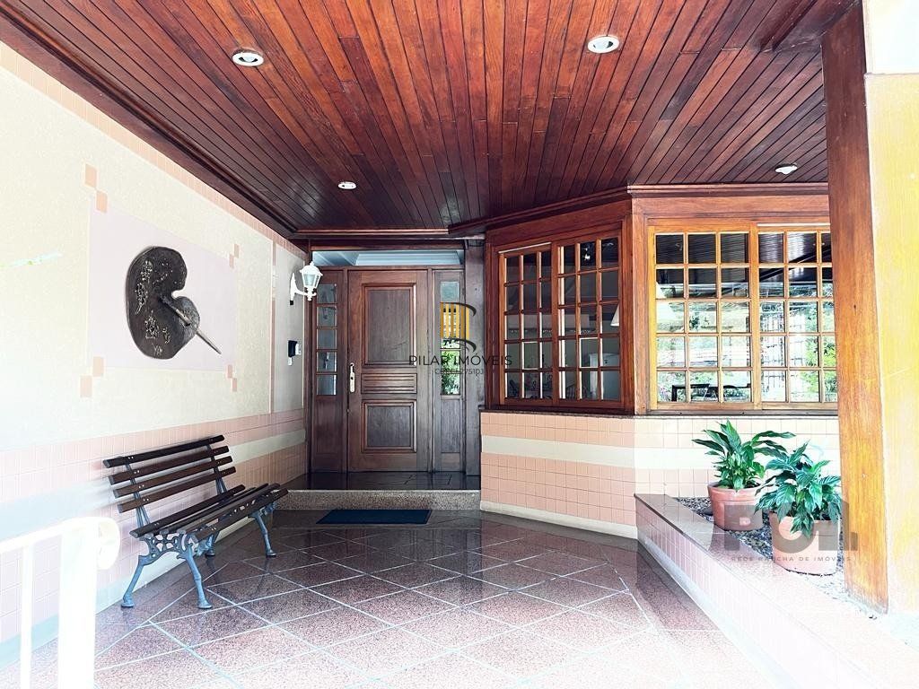 Cobertura duplex com 2 suítes e uma vaga para Comprar em Gramado.