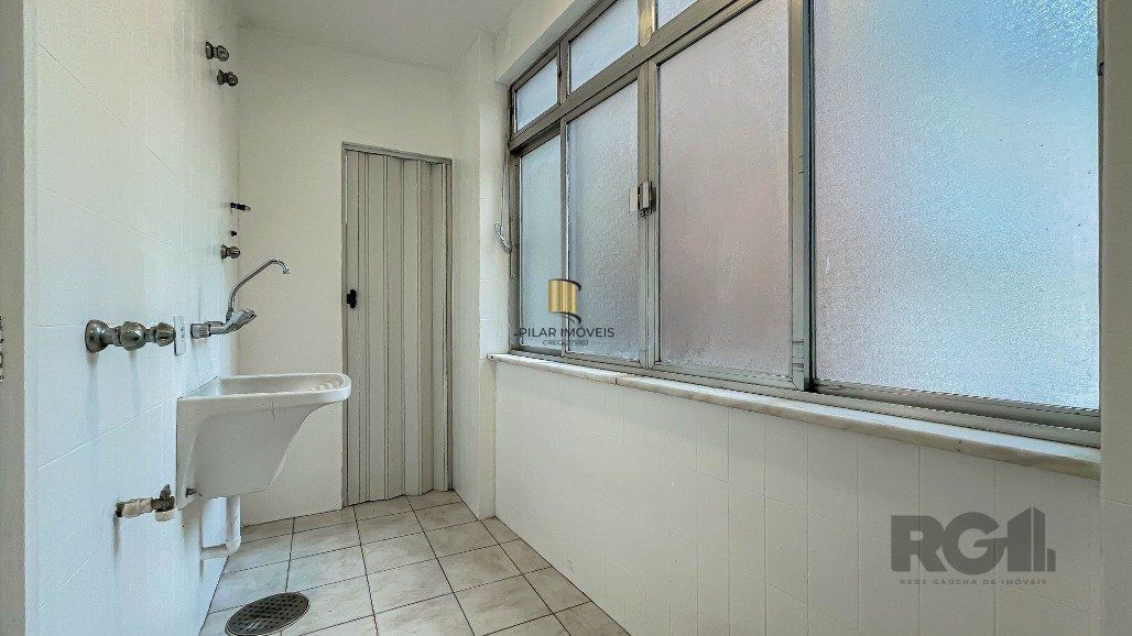 Apartamento para comprar ,  dois dormitórios, 1 vaga de garagem no Centro Histórico.