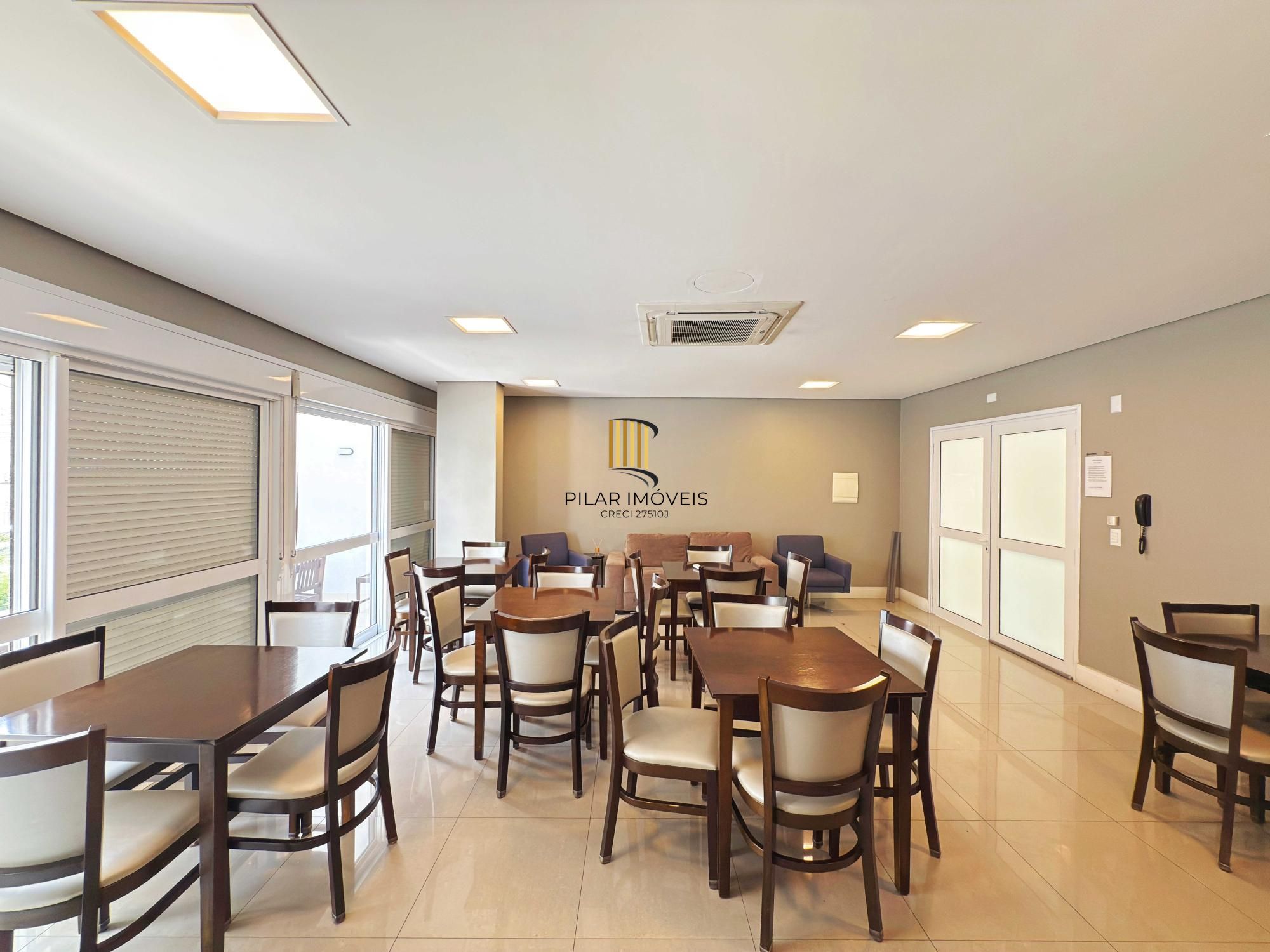 Lindo apartamento de 2 dormitórios e uma vaga de garagem