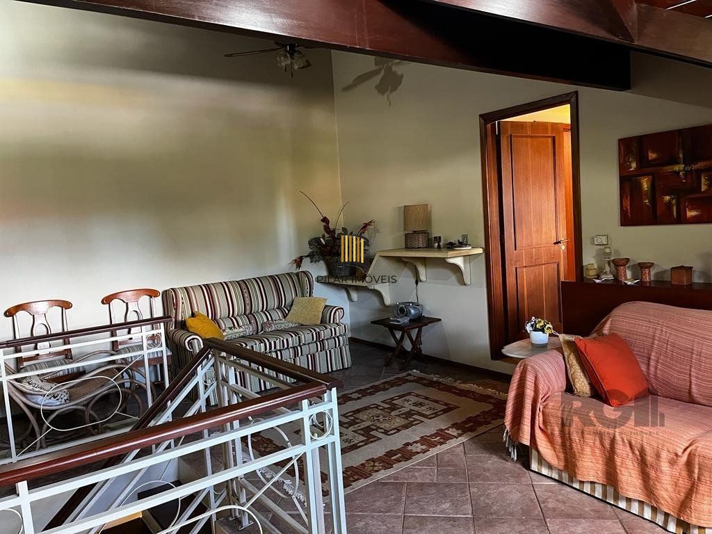 Cobertura duplex com 2 suítes e uma vaga para Comprar em Gramado.