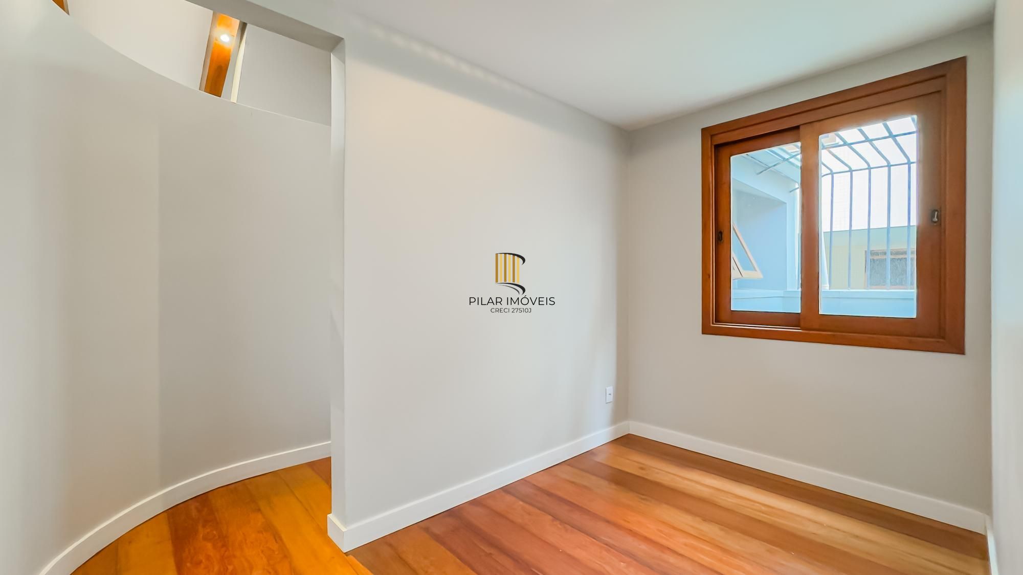 CASA CHACARA DAS PEDRAS 207 METROS , COMPLETAMENTE REFORMADA