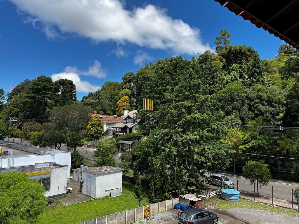 Cobertura duplex com 2 suítes e uma vaga para Comprar em Gramado.